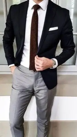 19_Classic Colors_What to Wear to a Networking Event Men