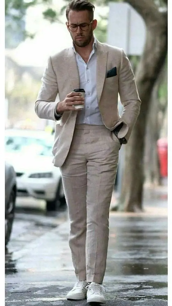 21_Non-traditional-Colors_What-to-Wear-to-a-Networking-Event-Men