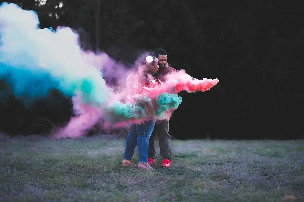 Gender Reveal Smoke Bombs_Vibrant Ways to Announce Your Baby's Sex